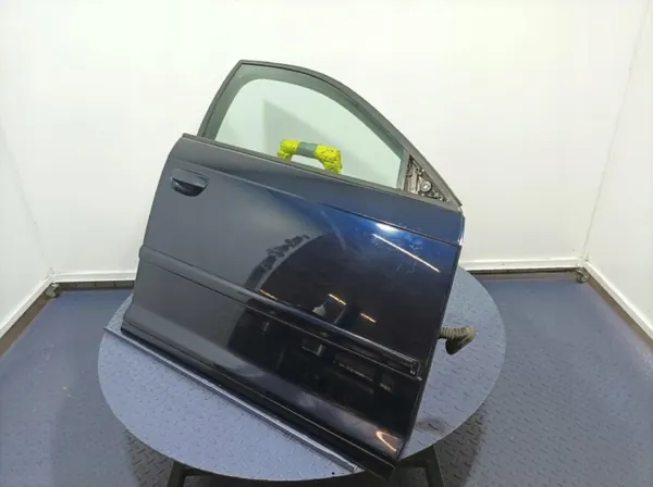 Audi A3 8P Voor deur rechts OEM LZ5A - Gebruikt image 3