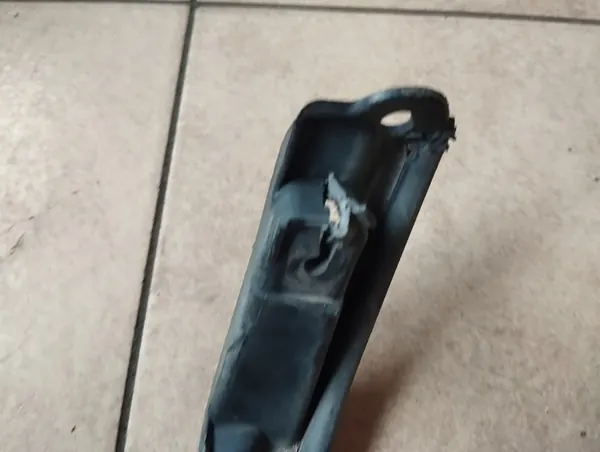 VOLVO V60 S60 Oikea Pakoputken Kiinnike 31359776 image 4