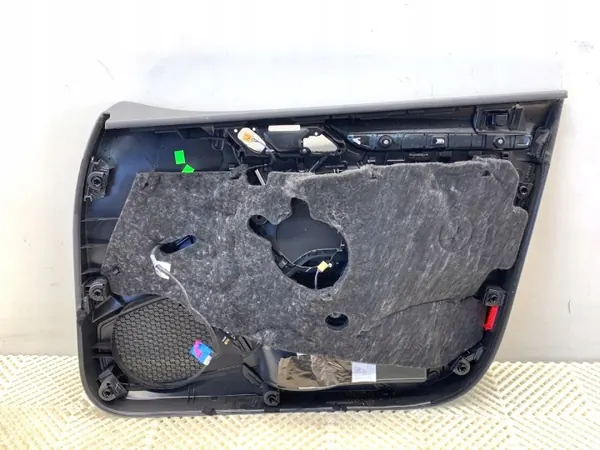 OEM 8V5867105 Vänster Framdörrsklädsel Audi A3 8V image 3