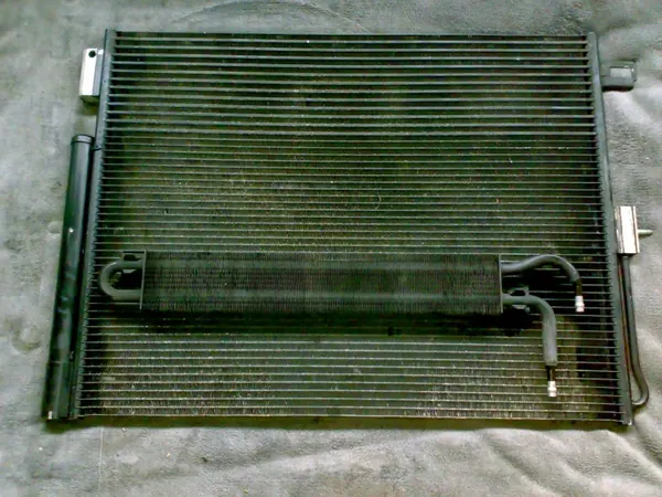 Refroidisseur d'huile OEM 55038003AG pour Jeep image 2