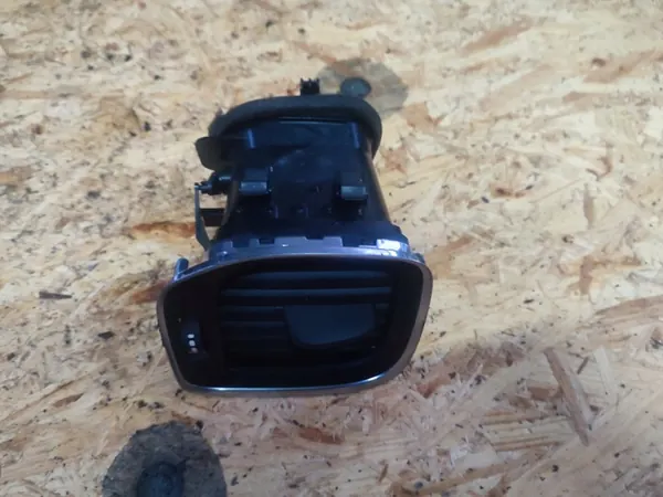 Rechter luchtrooster OEM 1281851 voor Volvo S60 II/V60 image 2
