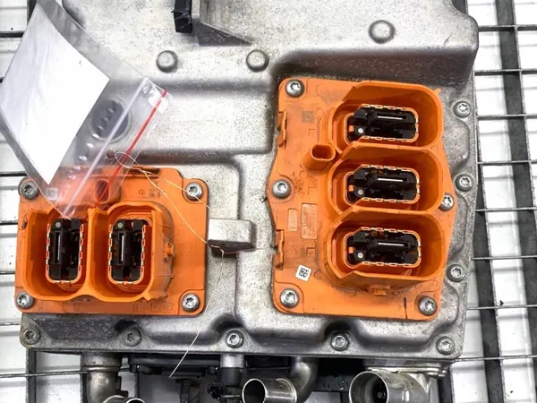 Conversor OEM 32144041 para Volvo S90 II image 4