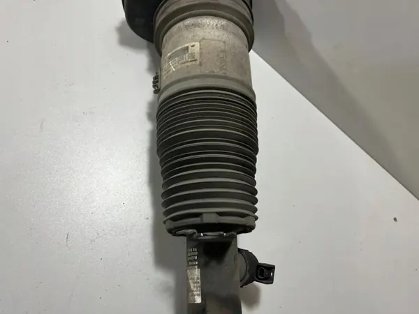 Ilmatuki etu-oikea OEM 6869030 BMW X5 G05 image 4