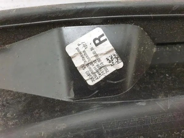 BMW Spatbordvoering OEM 51767419386 - Gebruikt image 3
