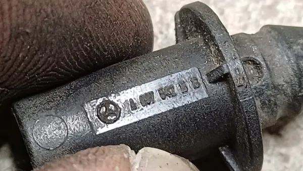 Mercedes-Benz Temperatursensor OEM 6+198JHNEWS53333343333333233333333333333333433333333333333333333333333 image 3
