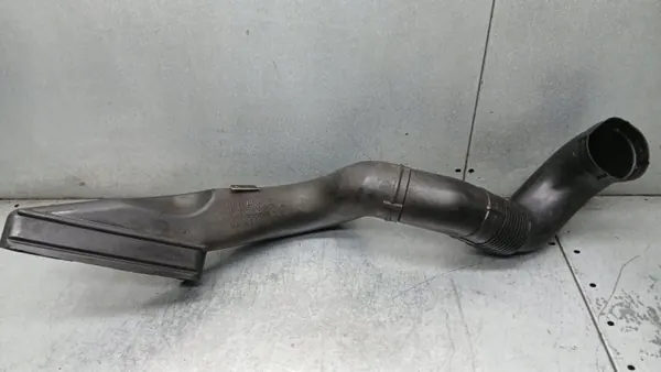 Audi A2 8Z Luftrör OEM 8Z0129617B Begagnad image 2