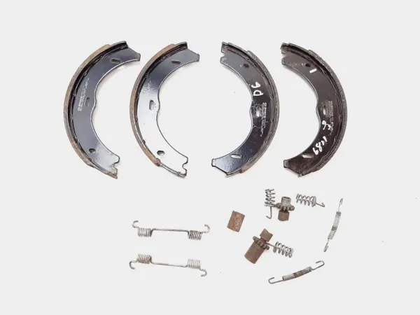 Mercedes-Benz Handbremsbacken OEM 90R011046 image 3