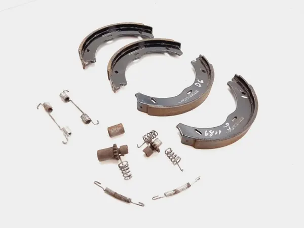 Mercedes-Benz Handbremsbacken OEM 90R011046 image 4