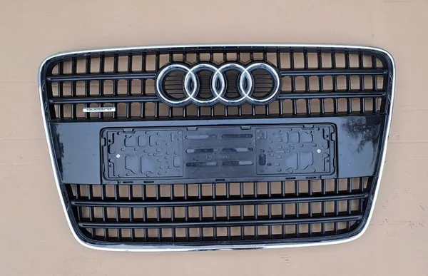 Audi Q7 Front Grill 4L0853651E image 8