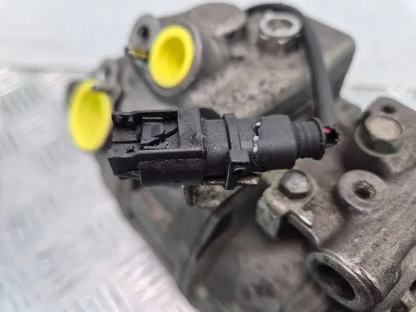 Compressore aria condizionata BMW 7 E65 E66 image 6