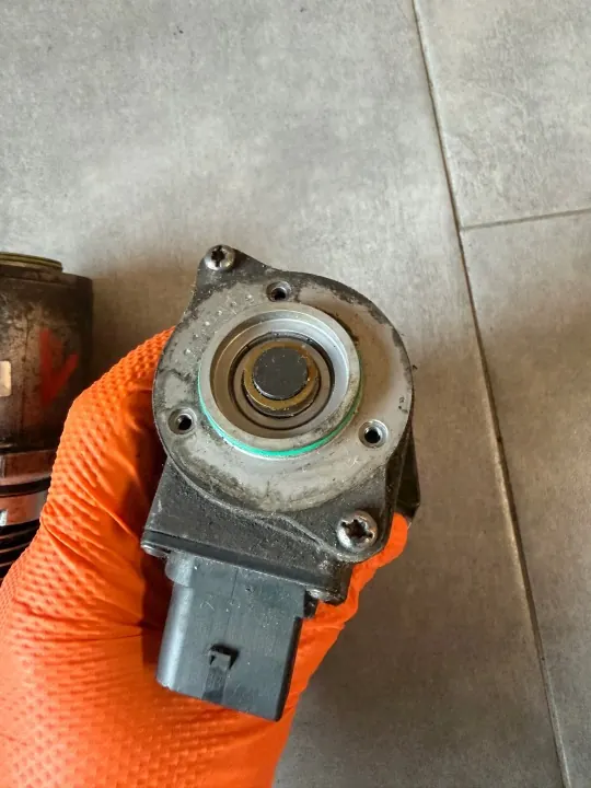 Siirtolaatikon anturi OEM 9326040301 BMW:lle image 4
