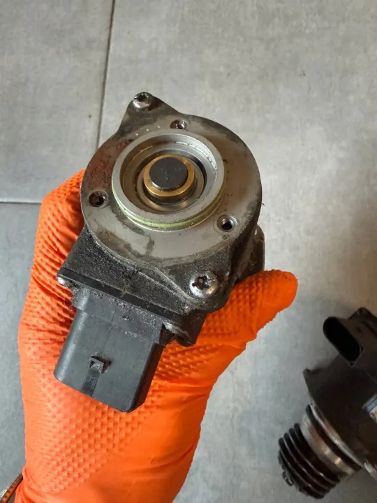 Siirtolaatikon anturi OEM 9326040301 BMW:lle image 6