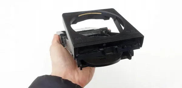 Audi A4 B6 Getränkehalter OEM 8E1862534 - Gebraucht defekt image 7