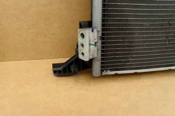 Fiat OE 52052603 Koelvloeistofradiator Voor image 3