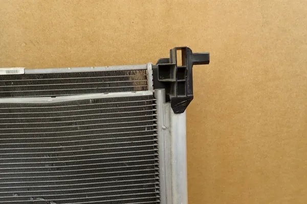 Fiat OE 52052603 Koelvloeistofradiator Voor image 5