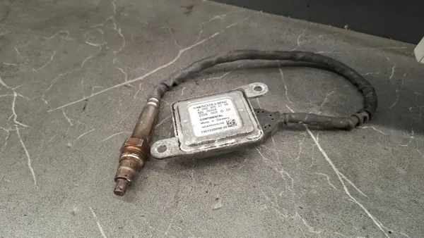 Lambdasonde NOx-sensor Mercedes W447 A0009052709 image 2