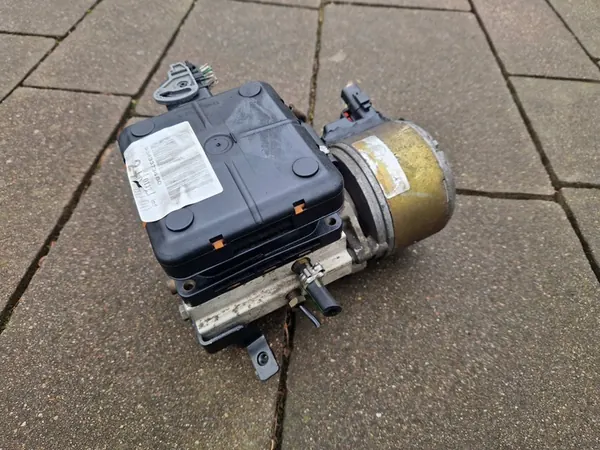 CITROEN C5 I Suspension Pump H2+ image 7