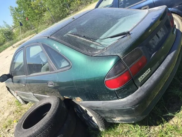 Cárter de óleo Renault Laguna OEM 857427 2.2L 1994 image 9