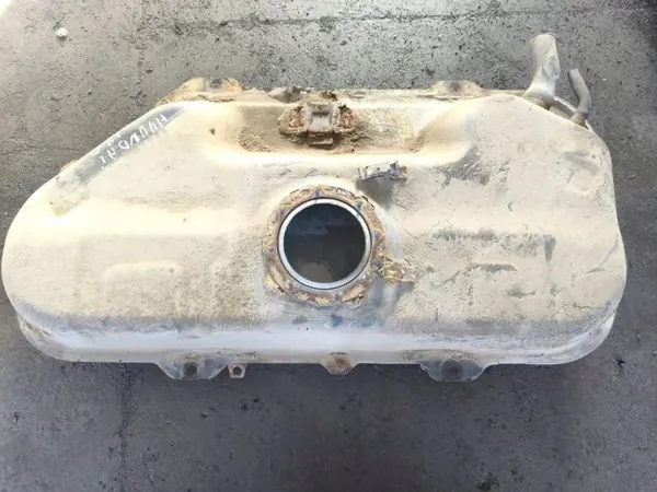 Hyundai i20 bränsletank OEM 08-14 - Begagnad image 2