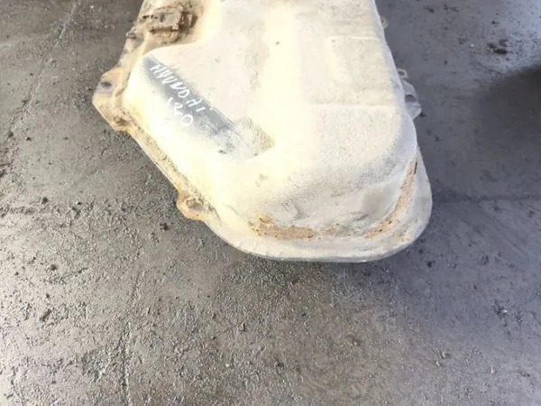 Hyundai i20 bränsletank OEM 08-14 - Begagnad image 3