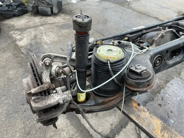 Mercedes E W212 12-16 Rear Suspension Beam 2123505410 image 4