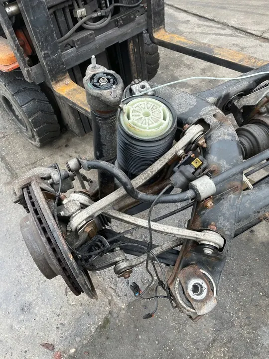 Mercedes E W212 12-16 Rear Suspension Beam 2123505410 image 8