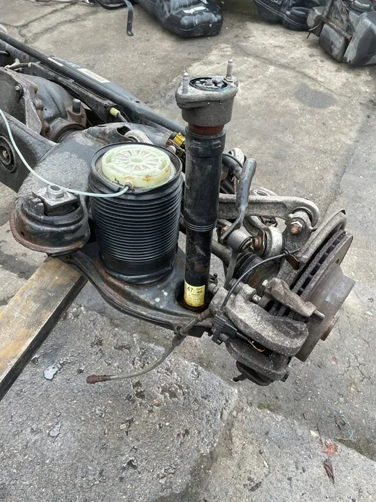 Mercedes E W212 12-16 Rear Suspension Beam 2123505410 image 9