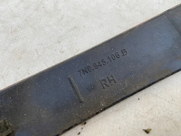 VW Sharan Seat Alhambra Takaluukun Heijastin Oikea image 3