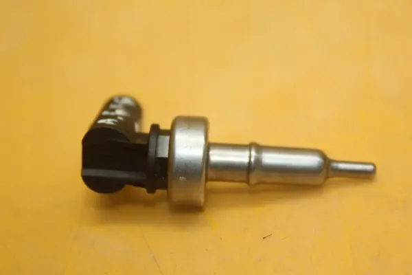Sensor Temperatura Líquido OEM 2M425 620 Kia Sorento IV image 3