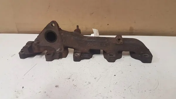 Coletor de escape OPEL CORSA E 1.3L diesel 2015 OEM 55248434 image 5