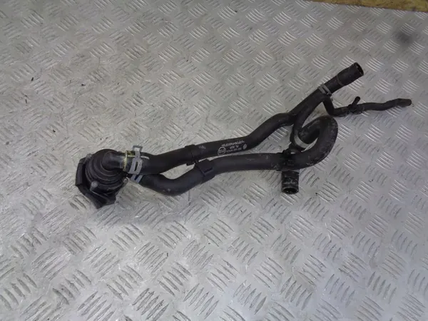 Vattencirkulationspump med slangar VW Transporter T6 2.0 TSI image 4