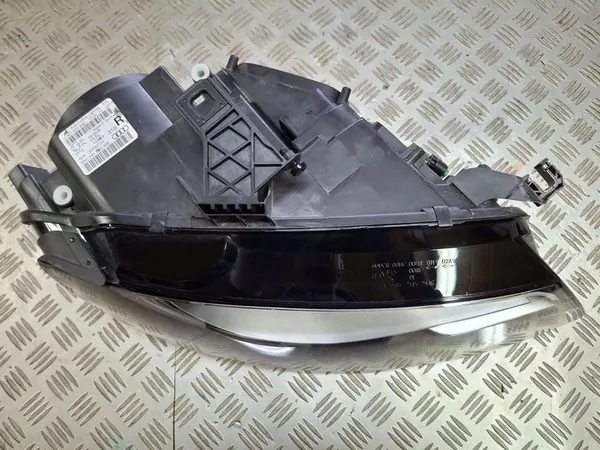 Reflector de faro xenón derecho Audi A4 B8 image 6