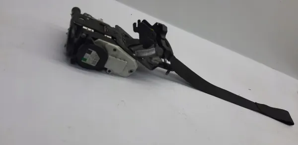 Mercedes W207 framhöger säkerhetsbälte OEM A2078605685 image 3