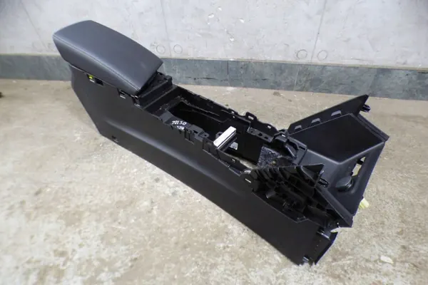 Renault Megane IV Mittelkonsole Armlehne OEM 969109180R image 2