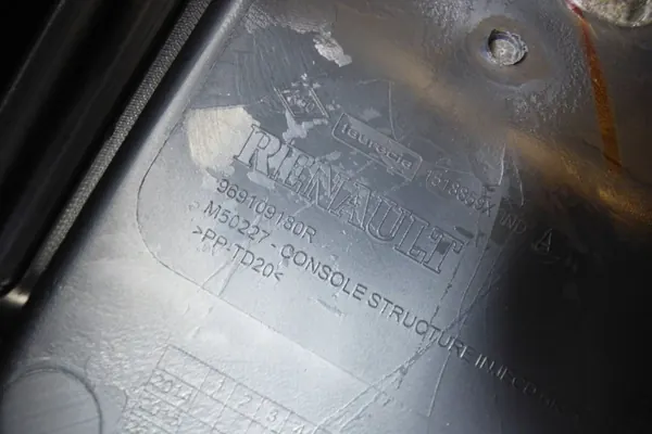 Renault Megane IV Mittelkonsole Armlehne OEM 969109180R image 8