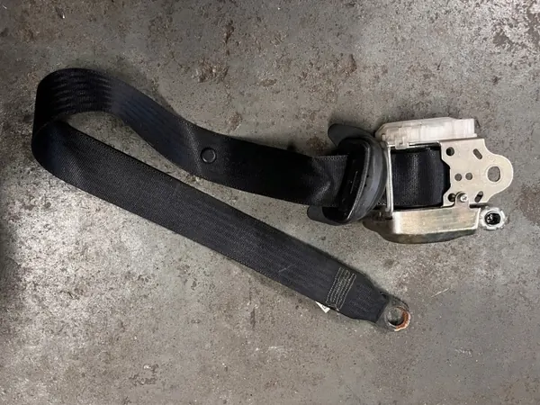 Turvavyö vasen etu OEM TOYOTA AYGO CITROEN C1 image 3