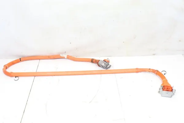 Câble Installation Batterie Toyota BZ4X 218km OEM 821H6-42020 image 4