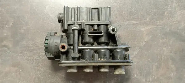 Válvula ECAS Volvo Suspensão Ar OEM 21083660 image 3