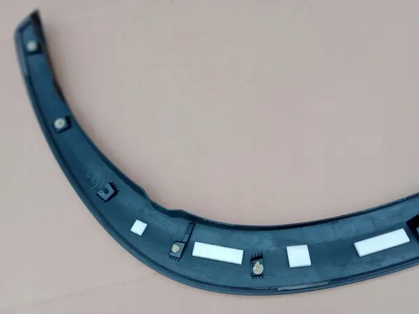 Lexus Etuhelman Trim Oikea 75601-78010 image 8