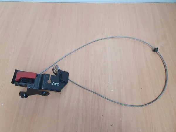 Motorhuvelås OEM A4477510900 för Mercedes W447 2016-2020 image 2