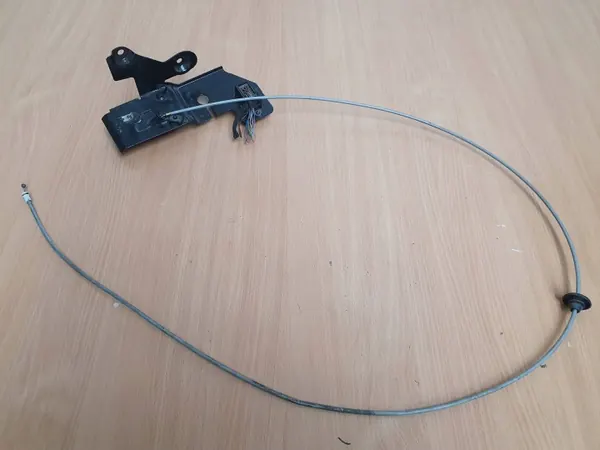 Motorhuvelås OEM A4477510900 för Mercedes W447 2016-2020 image 4