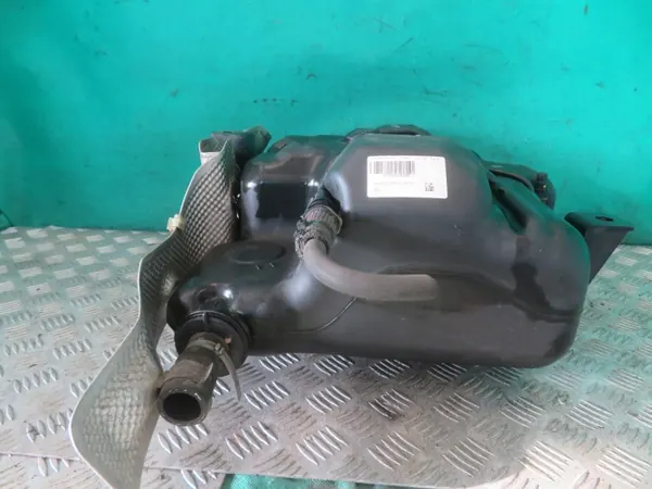 AdBlue-tank OEM 172A22038R för Movano NV400 2.3 image 4