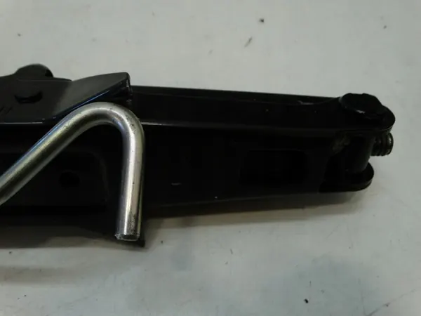 Renault OE Reserverad-Hebevorrichtung OEM 995040009R image 10