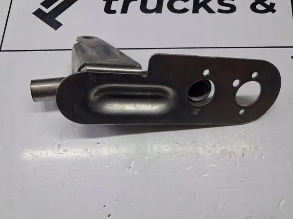 Pakoputken kiinnike Webasto lämmitin Renault T Range OEM 9020572 image 5