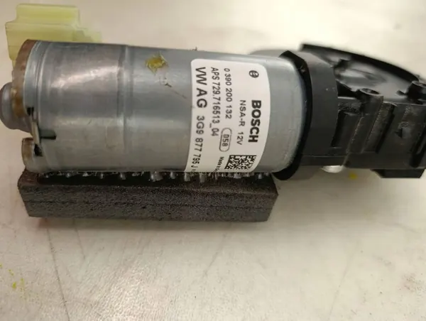 Gebrauchter Schiebedachmotor OEM 3G9877795J für VW Tiguan image 2