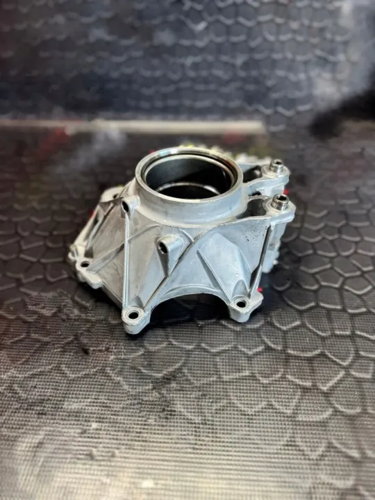 CVT-Getriebeabdeckung OEM 0AW301169D für Audi image 2