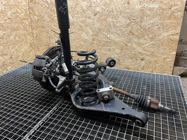 Ford Explorer VI Rear Suspension Assembly 2019 Left Side OEM DB5Z5B759B image 3