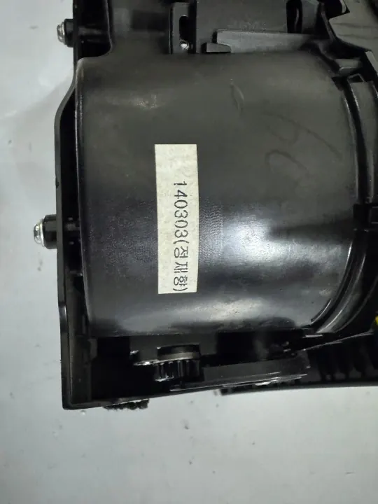 DEKOR SCHOWEK keskikonsolin koriste OEM Hyundai Genesis G80 image 6