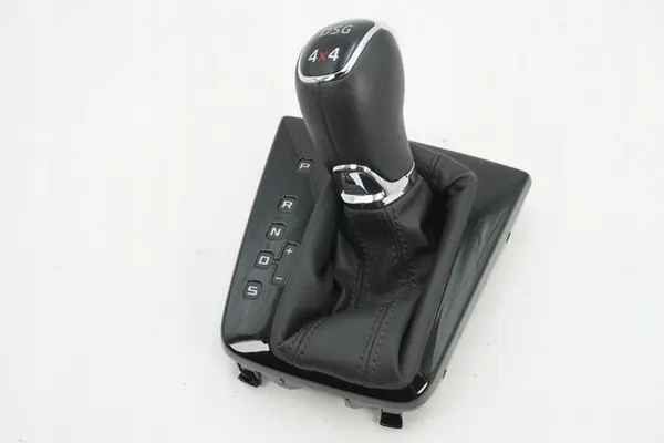 Gear Shift Knob and Gaiter Skoda Superb B6 image 3