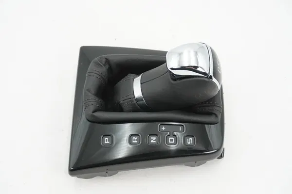 Gear Shift Knob and Gaiter Skoda Superb B6 image 6